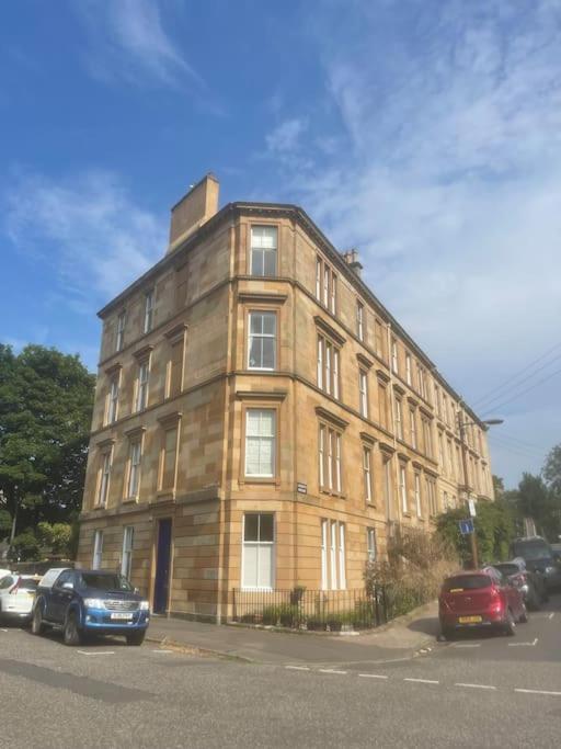 Stunning West End Flat! Lejlighed Glasgow Eksteriør billede